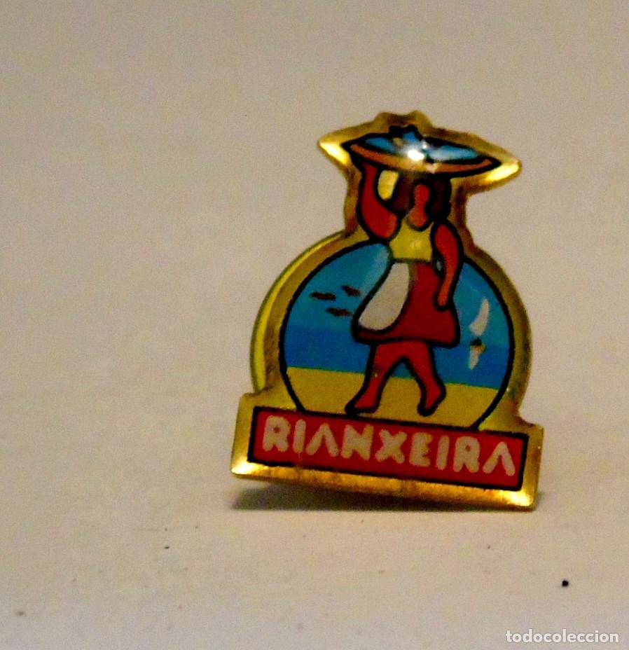 Sammlung von Pins: PIN RIANXEIRA METALICO ESMALTADO Y RESINA