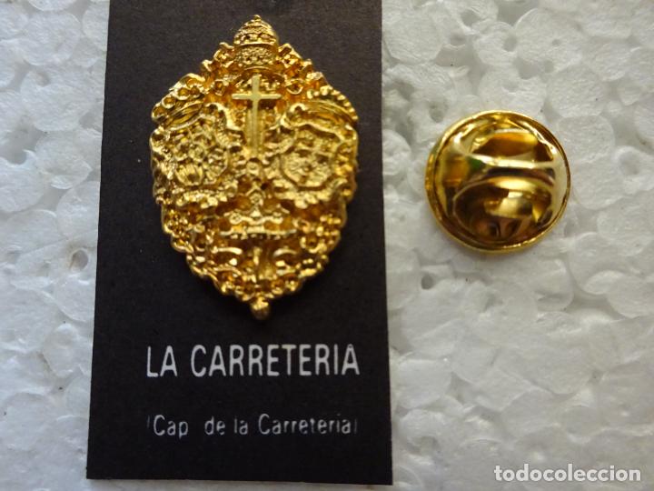 Pin's de collection: PIN RELIGIOSO SEMANA SANTA DE SEVILLA. HERMANDAD COFRAD&Iacute;A LA CARRETERIA