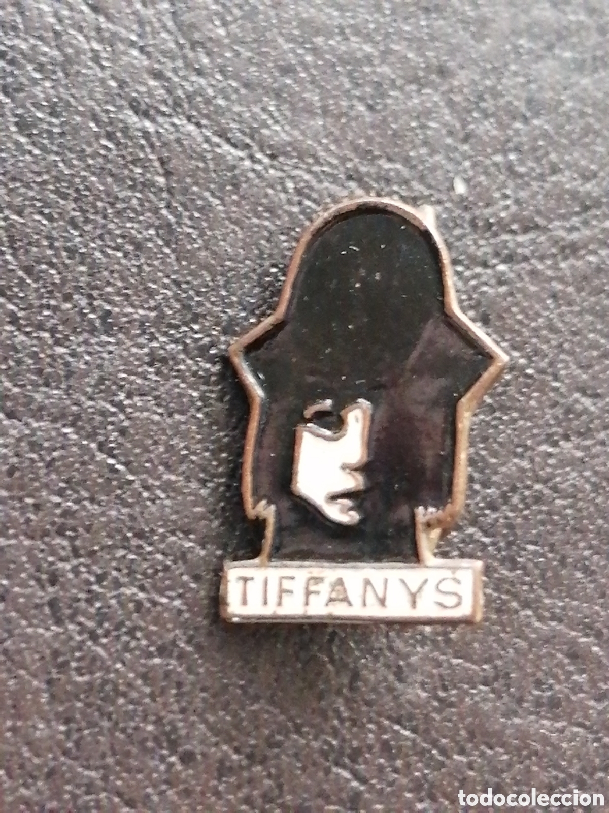 Pins de cole&ccedil;&atilde;o: Pin tipo insignia antigua Discoteca Tiffanys