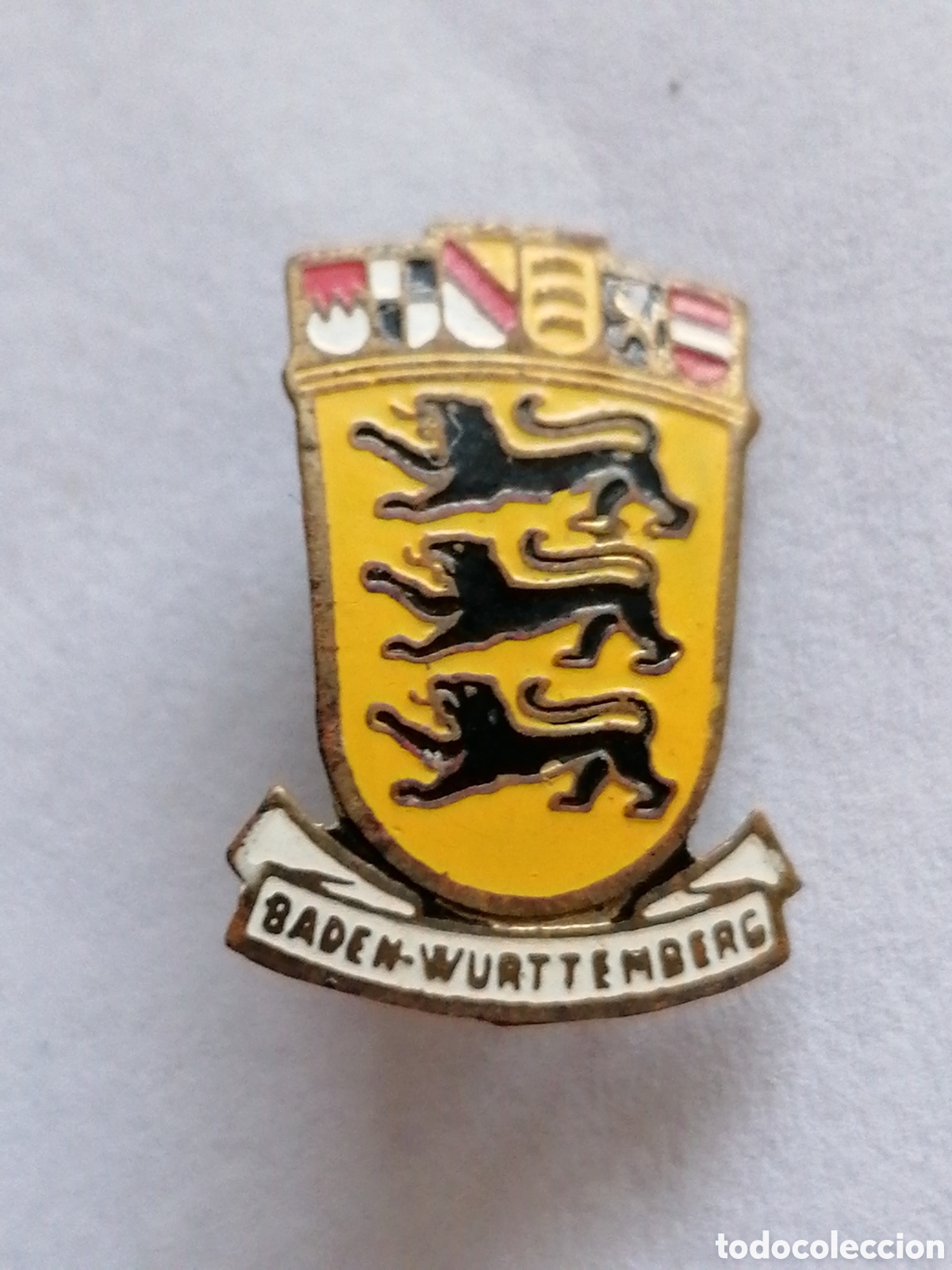 Pin's de collection: Pin tipo insignia antigua tipo imperdible regi&oacute;n Alemania Baden Wurttemberg
