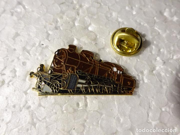 Pins de colecci&oacute;n: PIN DE TRENES FERROCARRILES. SUIZA. LOCOMOTORA VAPOR ANTIGUA
