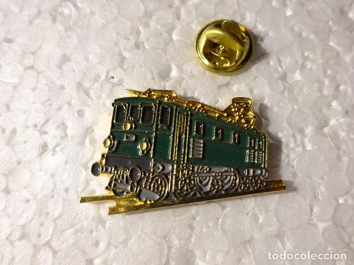Collection pins: PIN DE TRENES FERROCARRILES. SUIZA. LOCOMOTORA AE 3/6 11 10449