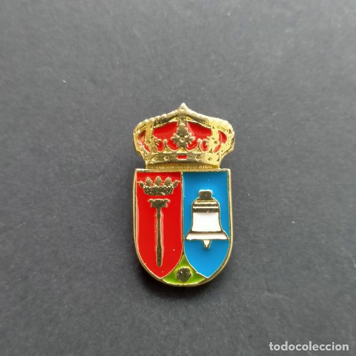 Pins de colecci&oacute;n: pin escudo Villares de la Reina (SALAMANCA)