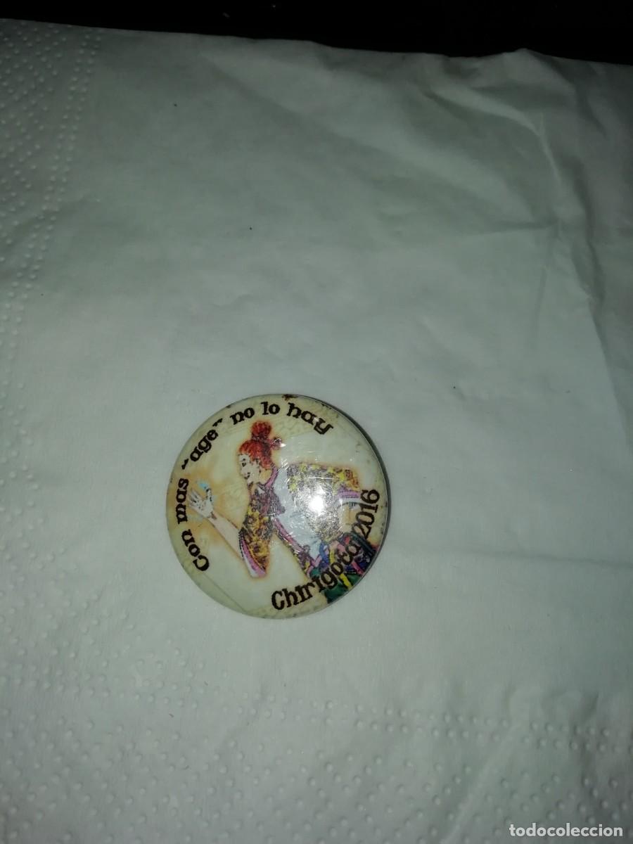 Pins de colecci&oacute;n: Carnaval de C&aacute;diz chapa chirigota con mas age no lo hay 2016