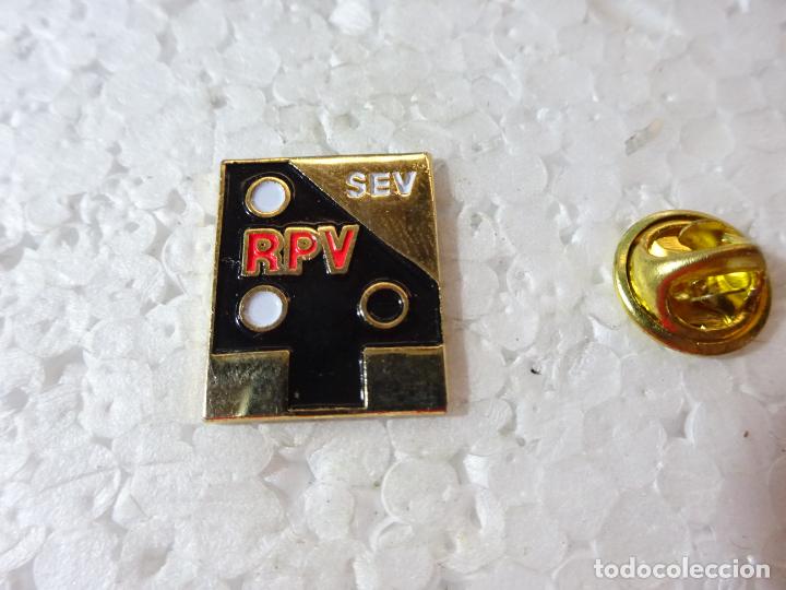 Collection pins: PIN DE TRENES FERROCARRILES. SUIZA RPV SEV