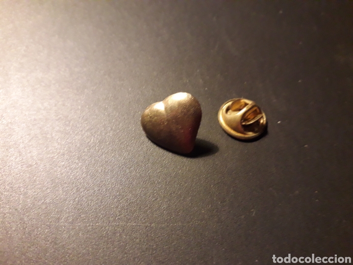 Pins de colecci&oacute;n: PIN CORAZ&Oacute;N PEDIDO M&Iacute;NIMO 3&euro; - Foto 1