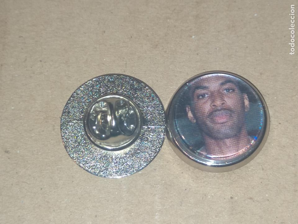 Pin's de collection: pin redondo metal - jugador Barcelona derrick Samuel alston baloncesto