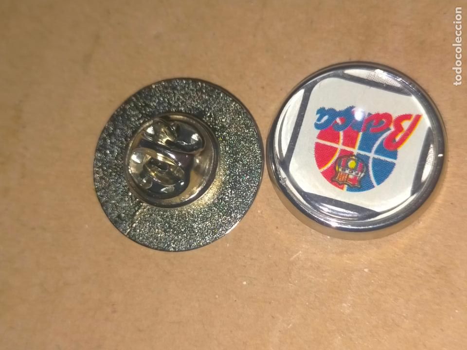 Sammlung von Pins: PIN REDONDO METAL - escudo EMBLEMA DEPORTES BALONCESTO CLUB LIGA