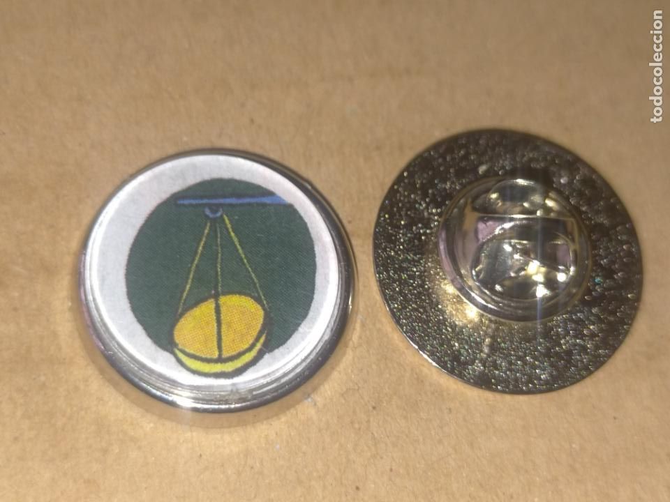 Collection pins: PIN REDONDO METAL - hor&oacute;scopo libra