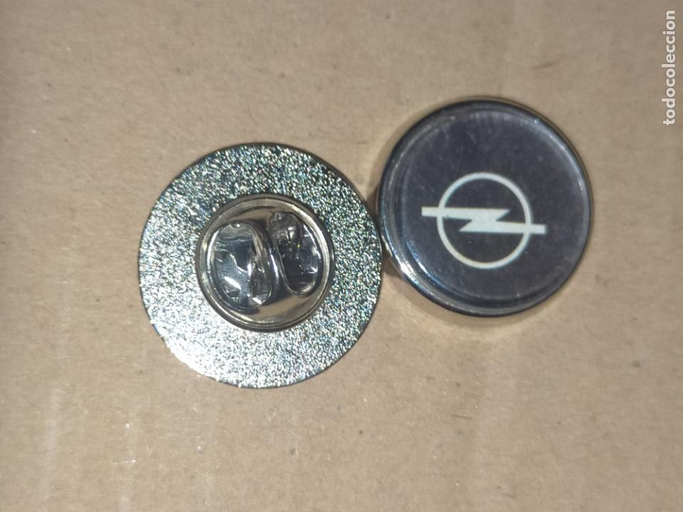 Pin's de collection: pin redondo metal - MARCA COCHE OPEL
