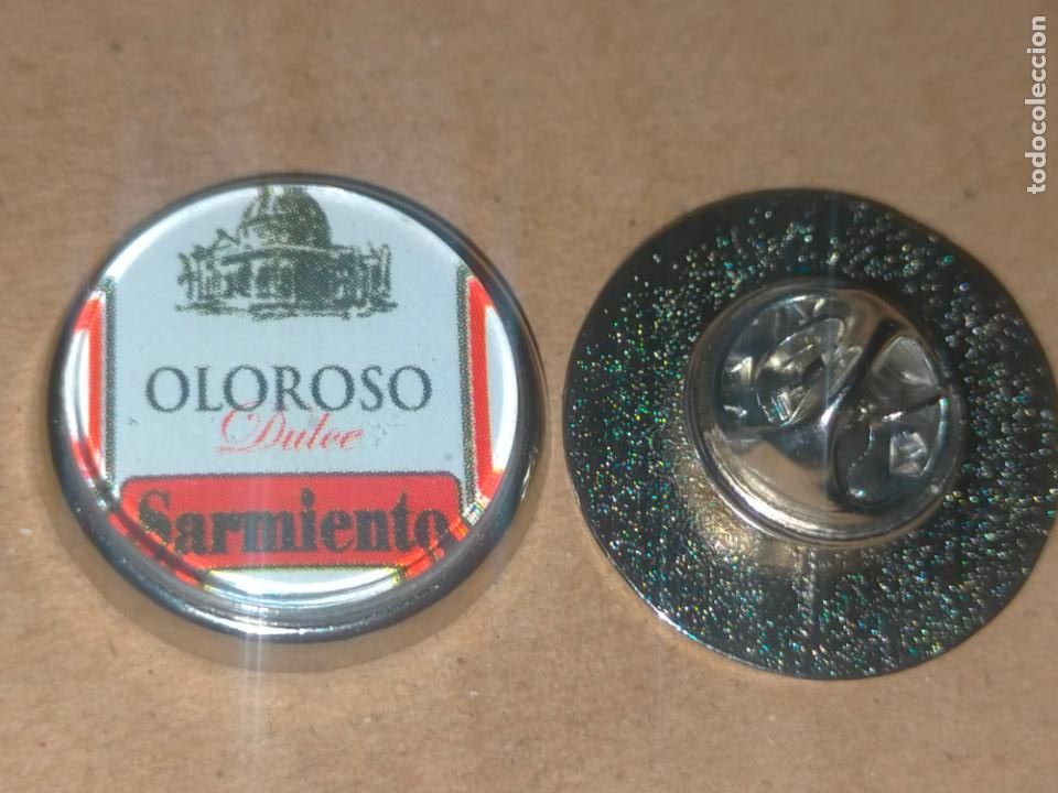 Pins de cole&ccedil;&atilde;o: pin redondo metal - vino bodega denominacion de origen chiclana de la frontera cadiz publicidad