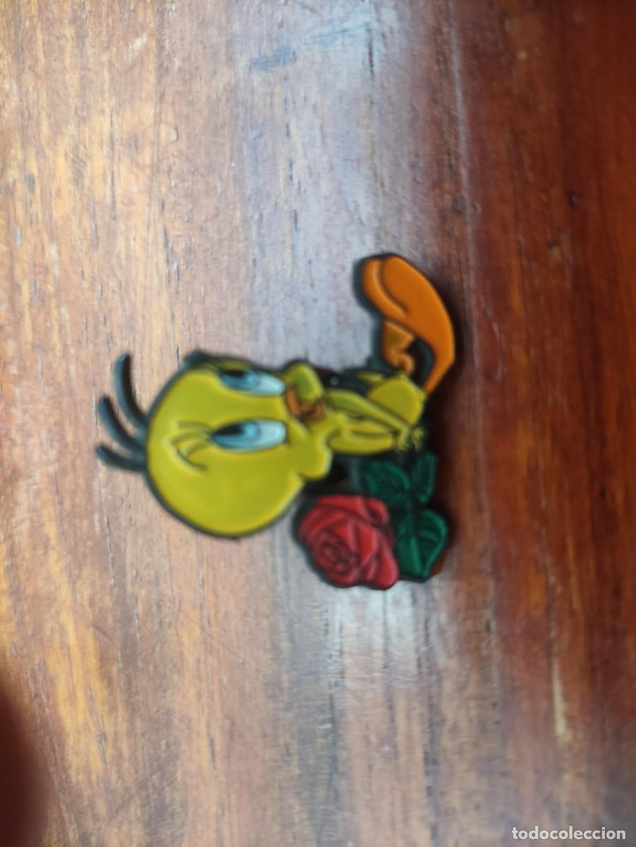 Pins de colecci&oacute;n: Pin Piol&iacute;n con rosa