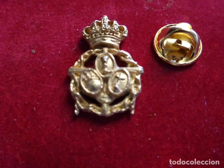 Sammlung von Pins: PIN RELIGIOSO SEMANA SANTA DE M&Aacute;LAGA. LA PIEDAD. HER&Aacute;LDICA COFRAD&Iacute;AS HERMANDADES DE PASI&Oacute;N