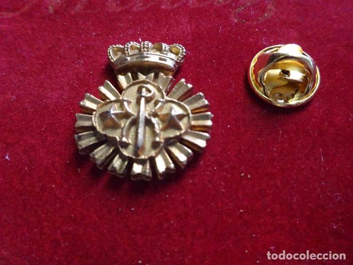 Pin's de collection: PIN RELIGIOSO SEMANA SANTA DE M&Aacute;LAGA. SOLEDAD SAN PABLO. HER&Aacute;LDICA COFRAD&Iacute;AS HERMANDADES DE PASI&Oacute;N