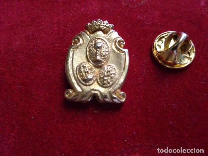 Pins e Spille di collezione: PIN RELIGIOSO SEMANA SANTA DE M&Aacute;LAGA. SENTENCIA. HER&Aacute;LDICA COFRAD&Iacute;AS HERMANDADES DE PASI&Oacute;N