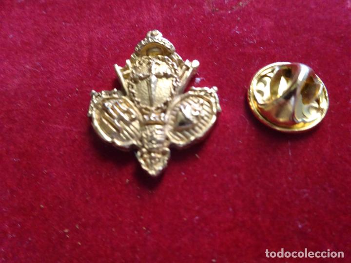 Pin's de collection: PIN RELIGIOSO SEMANA SANTA DE M&Aacute;LAGA. PASI&Oacute;N. HER&Aacute;LDICA COFRAD&Iacute;AS HERMANDADES DE PASI&Oacute;N