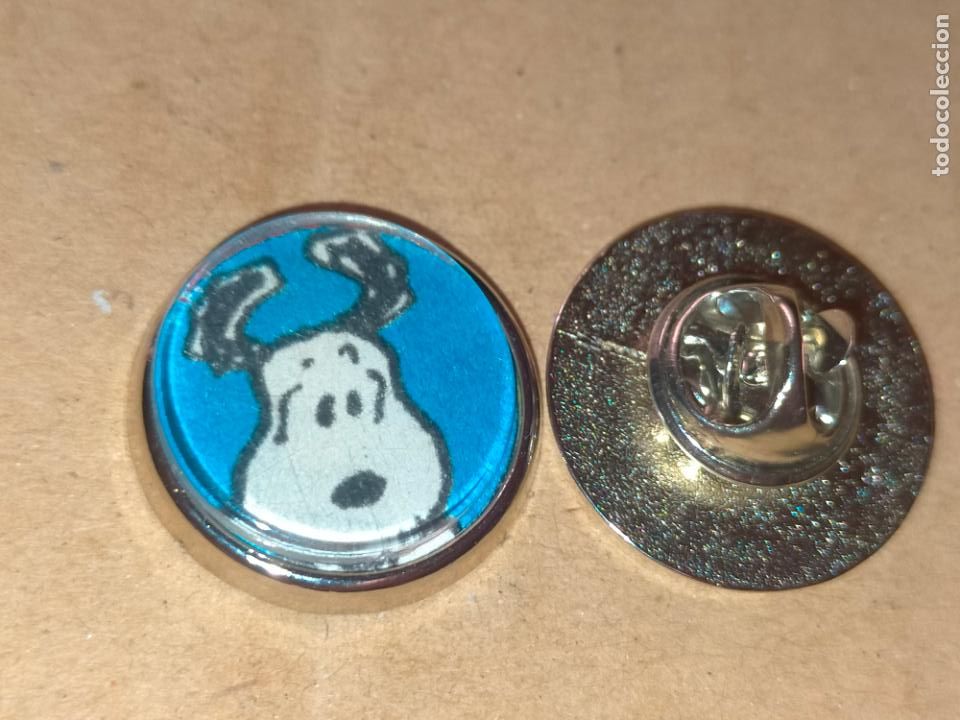 Sammlung von Pins: PIN REDONDO METAL - dibujos animados COMIC - SNOOPY