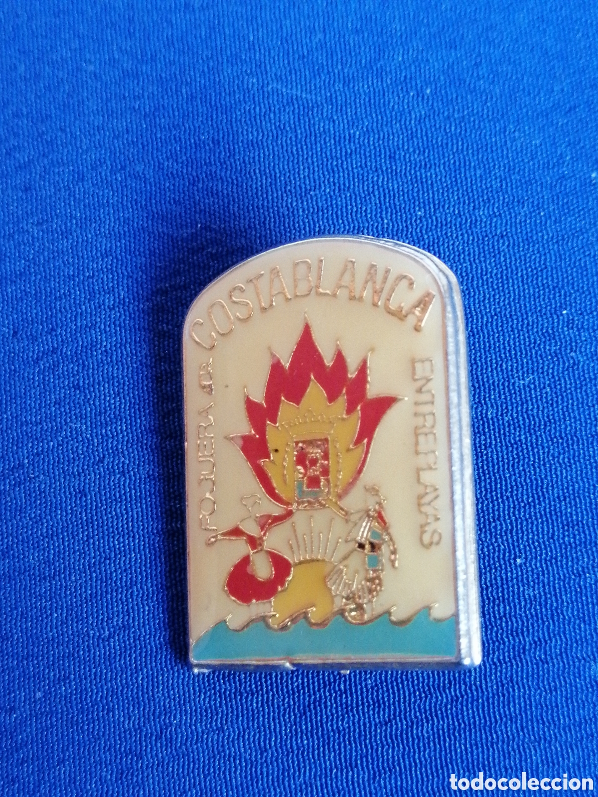 Sammlung von Pins: HOGUERA COSTABLANCA ENTREPLAYAS HOGUERAS DE SAN JUAN INSIGNIA DE ALFILER
