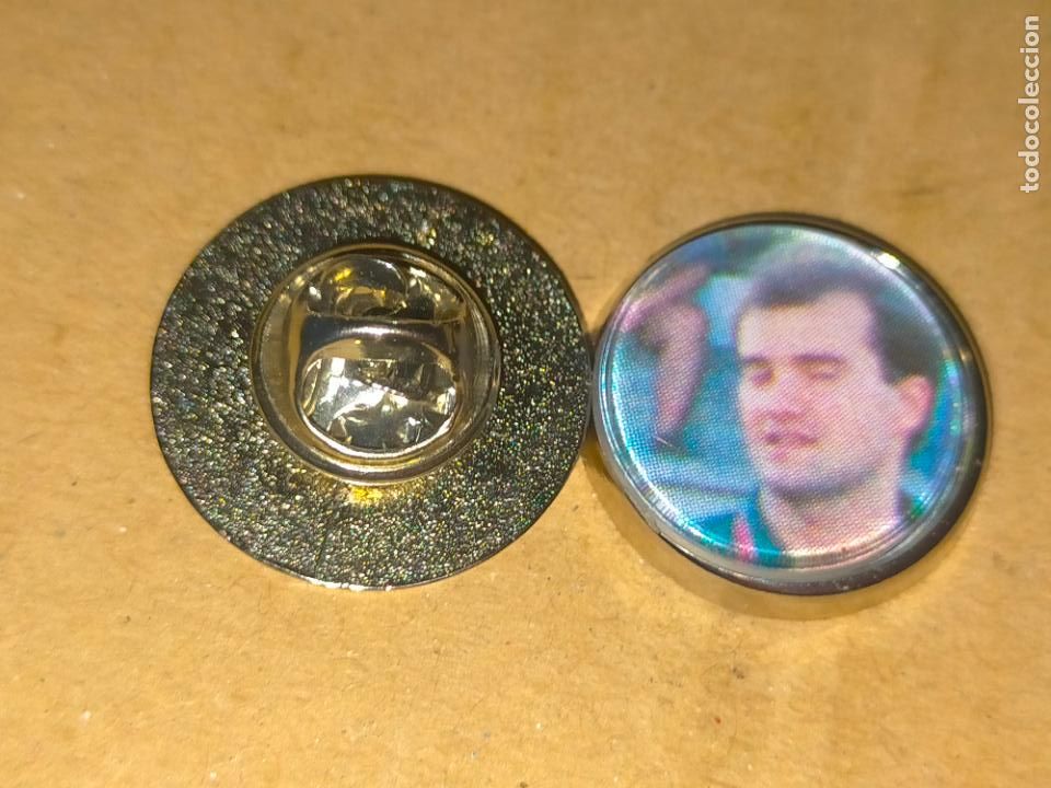 Pins de cole&ccedil;&atilde;o: PIN REDONDO METAL - EQUIPO CLUB DE FUTBOL PALAMOS JUGADOR ALINEACION ...