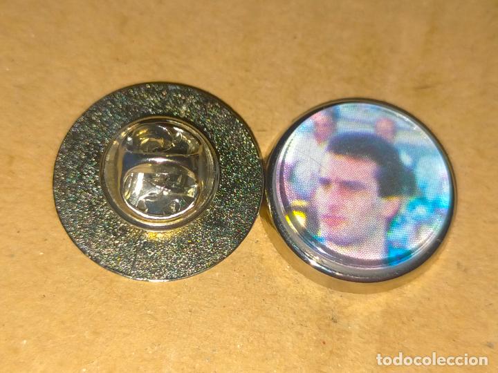 Sammlung von Pins: PIN REDONDO METAL - EQUIPO CLUB DE FUTBOL PALAMOS JUGADOR ALINEACION ...