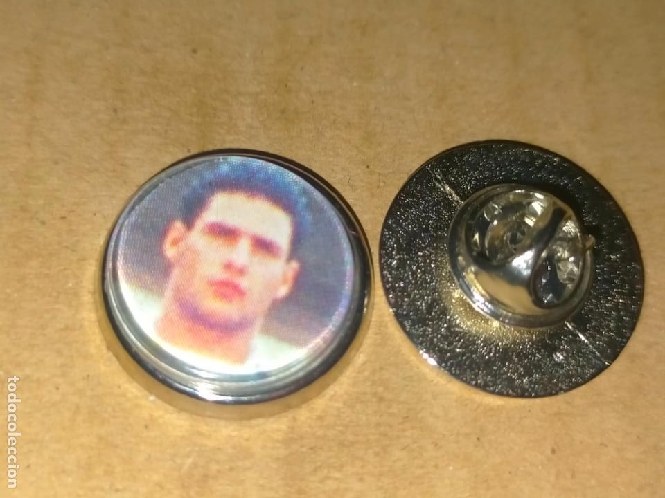 Sammlung von Pins: PIN REDONDO METAL - EQUIPO CLUB DE FUTBOL REAL MADRID JUGADOR ALINEACION ...