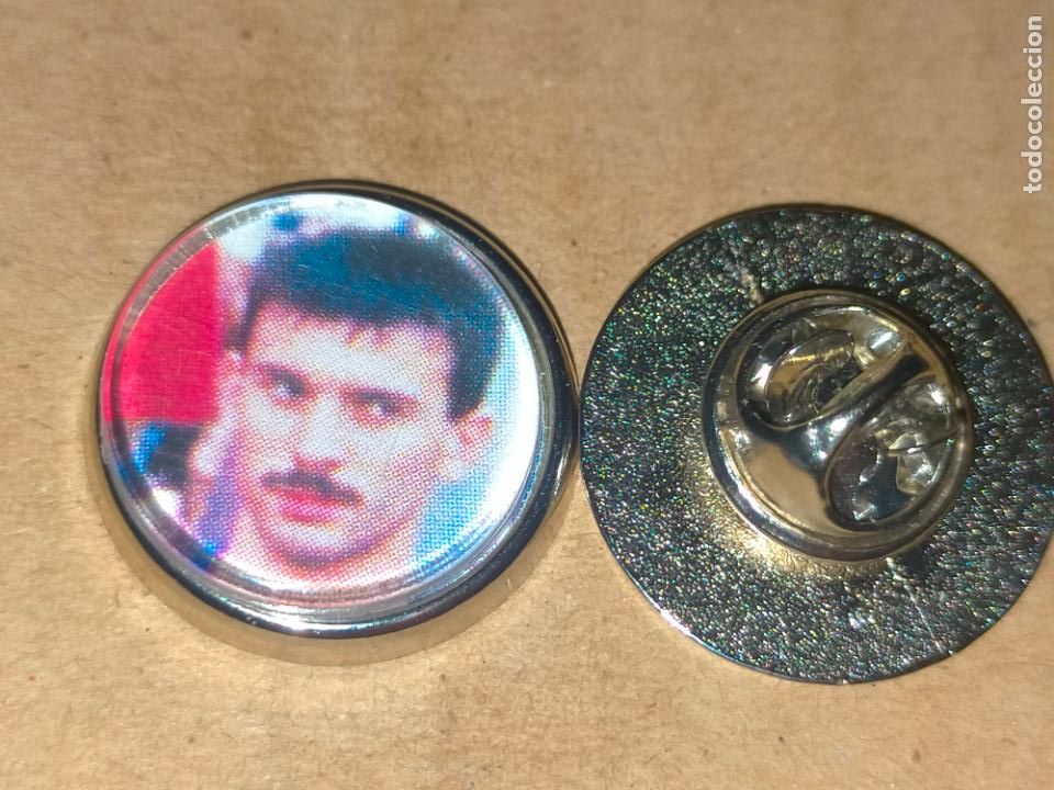 Sammlung von Pins: PIN REDONDO METAL - EQUIPO CLUB DE FUTBOL CLUB BARCELONA JUGADOR ALINEACION ...