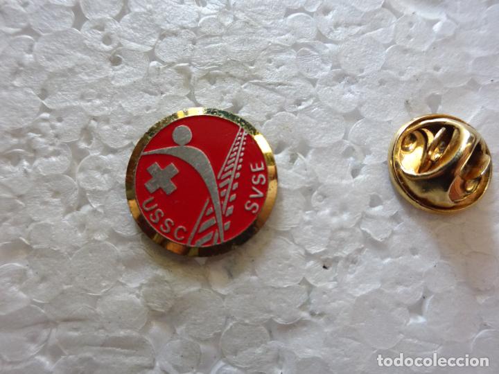 Pins e Spille di collezione: PIN DE TRENES FERROCARRILES. SUIZA. USSC SVSE