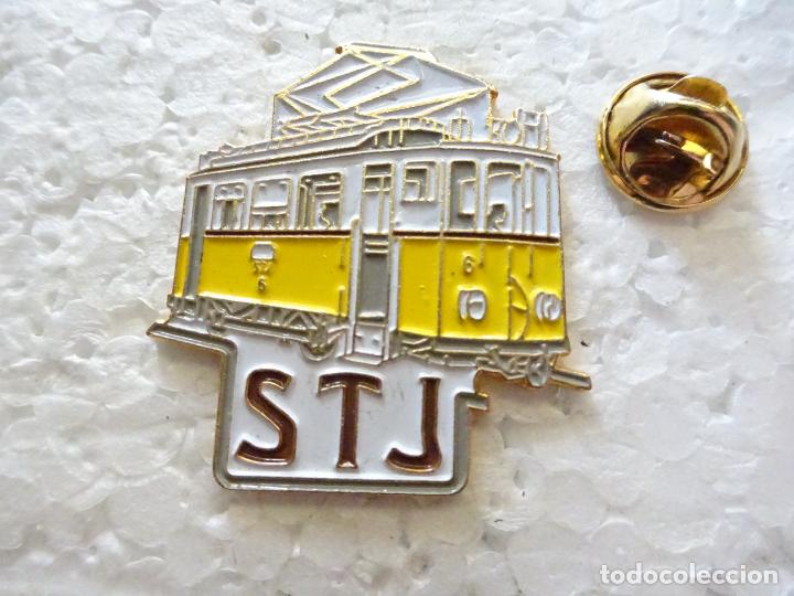 Pins e Spille di collezione: PIN DE TRENES FERROCARRILES. SUIZA. TRANV&Iacute;A STJ. NUMERADO