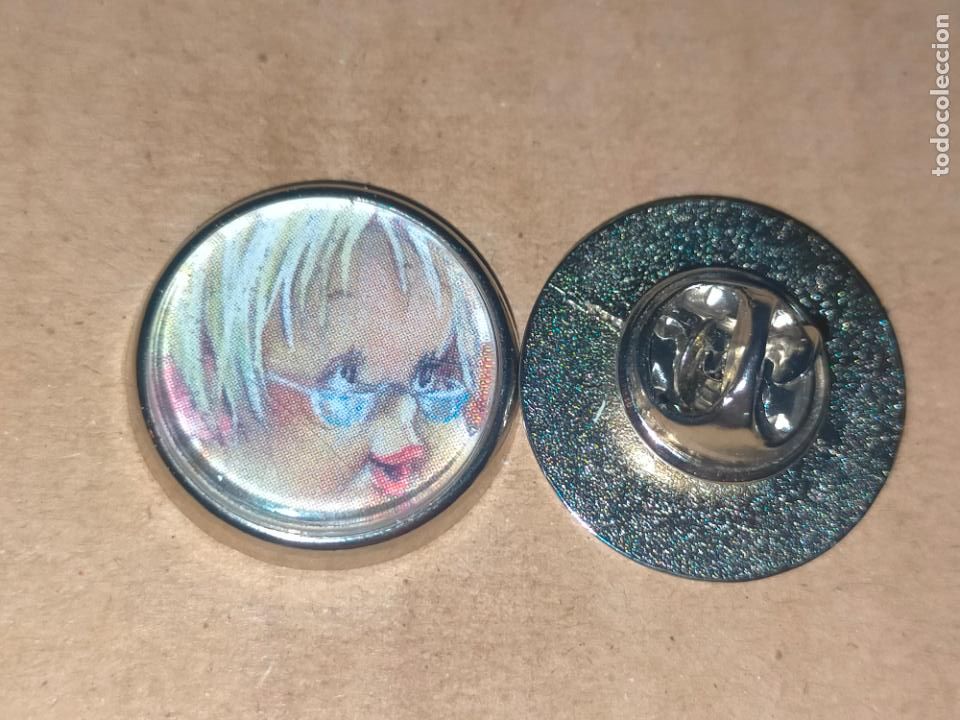 Pin's de collection: PIN REDONDO METAL - FELICITACIONES Y BELENES NAVIDAD ILUSTRADOR FERRANDIZ