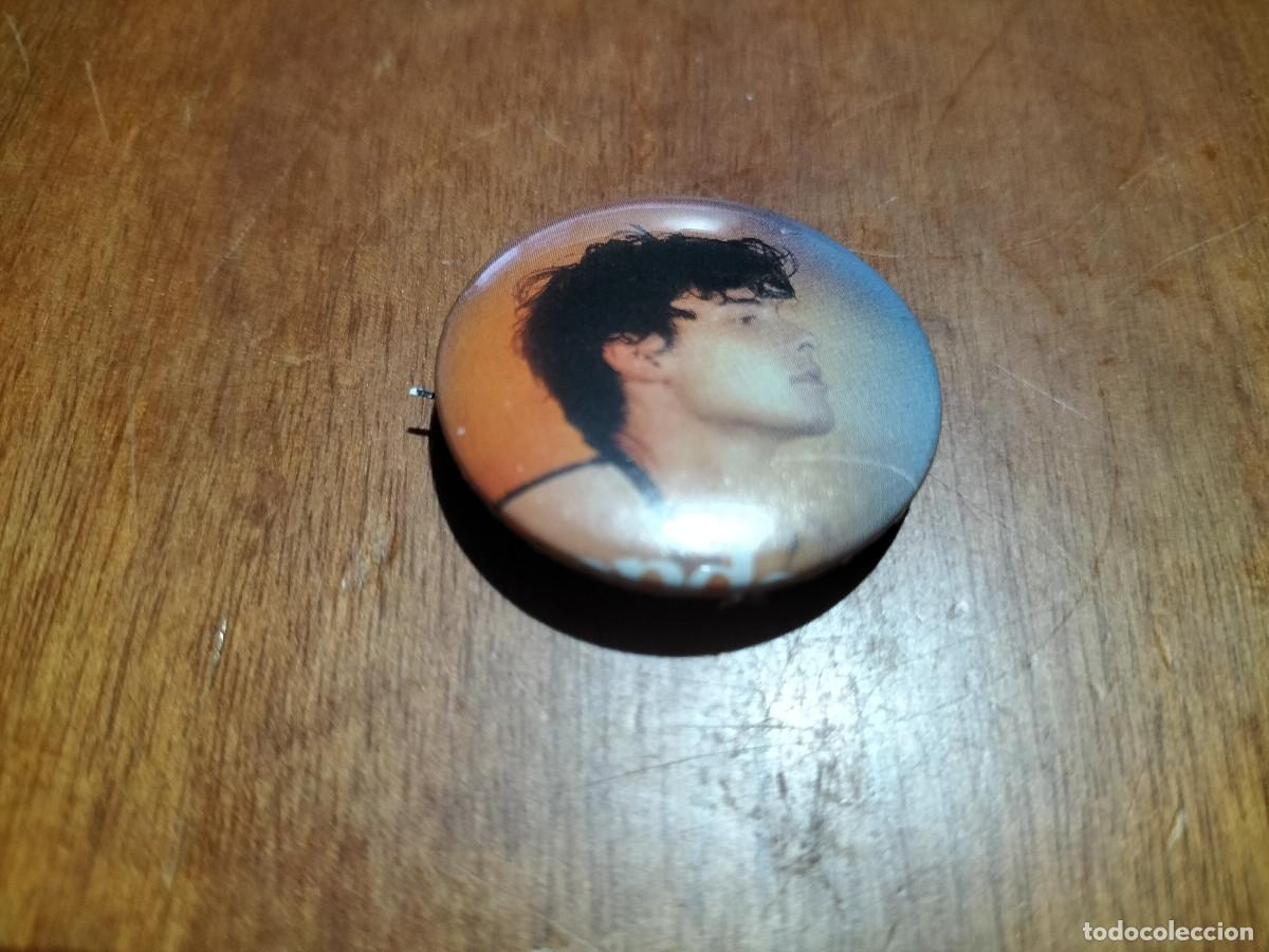 Pins de colecci&oacute;n: SHAWN MENDES. M&Uacute;SICA CHAPA. PIN. 0,31 MM. DETR&Aacute;S MET&Aacute;LICA. SIN USO. DIFICIL