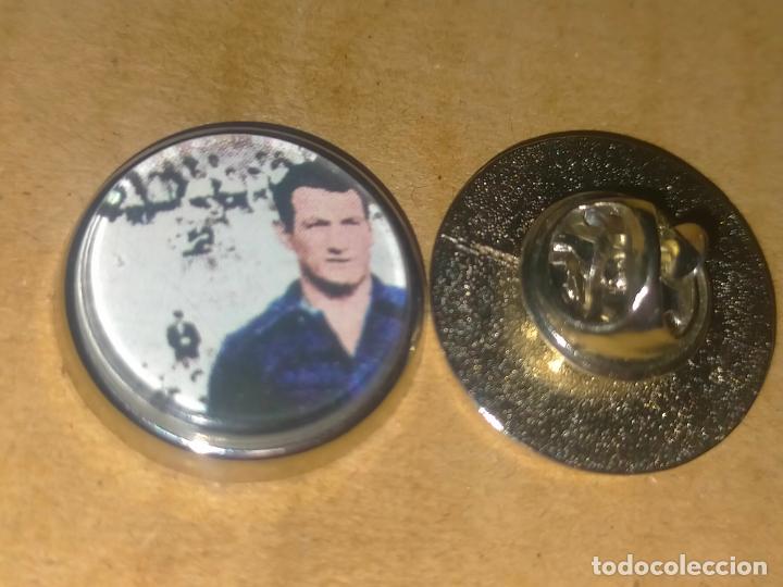 Pins de colecci&oacute;n: PIN REDONDO METAL - FUTBOL JUGADOR DEL EQUIPO REAL MADRID .