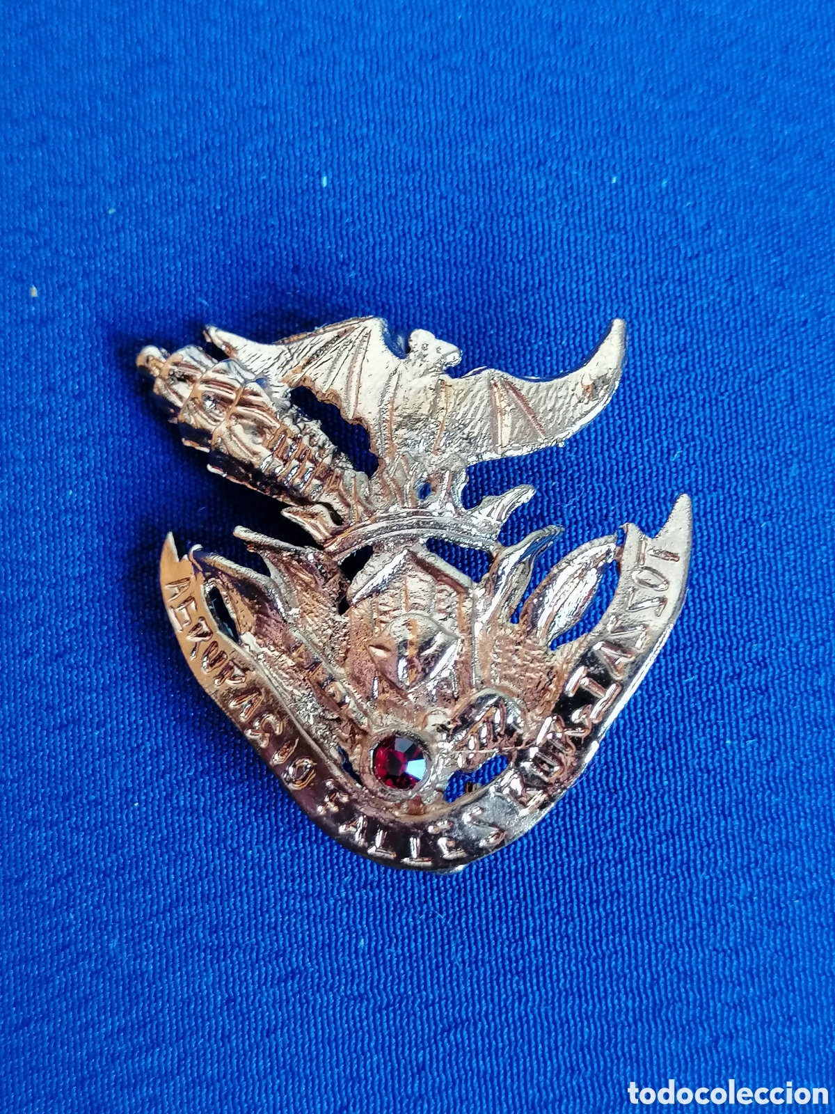 Sammlung von Pins: AGRUPACI&Oacute;N DE FALLAS DE BURJASOT COLOR COBRE INSIGNIA DE ALFILER