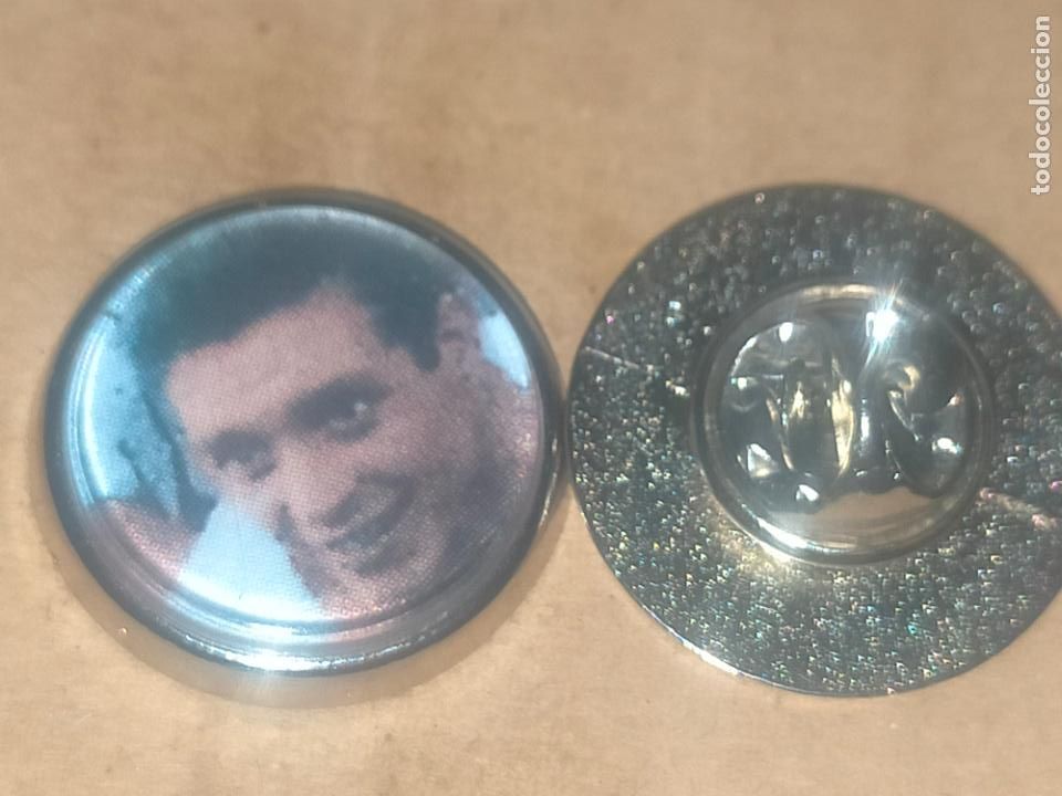 Sammlung von Pins: PIN REDONDO METAL - FUTBOL JUGADOR DEL EQUIPO REAL MADRID .