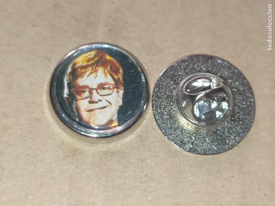 Pins de cole&ccedil;&atilde;o: pin redondo metal - cantante musico elton john