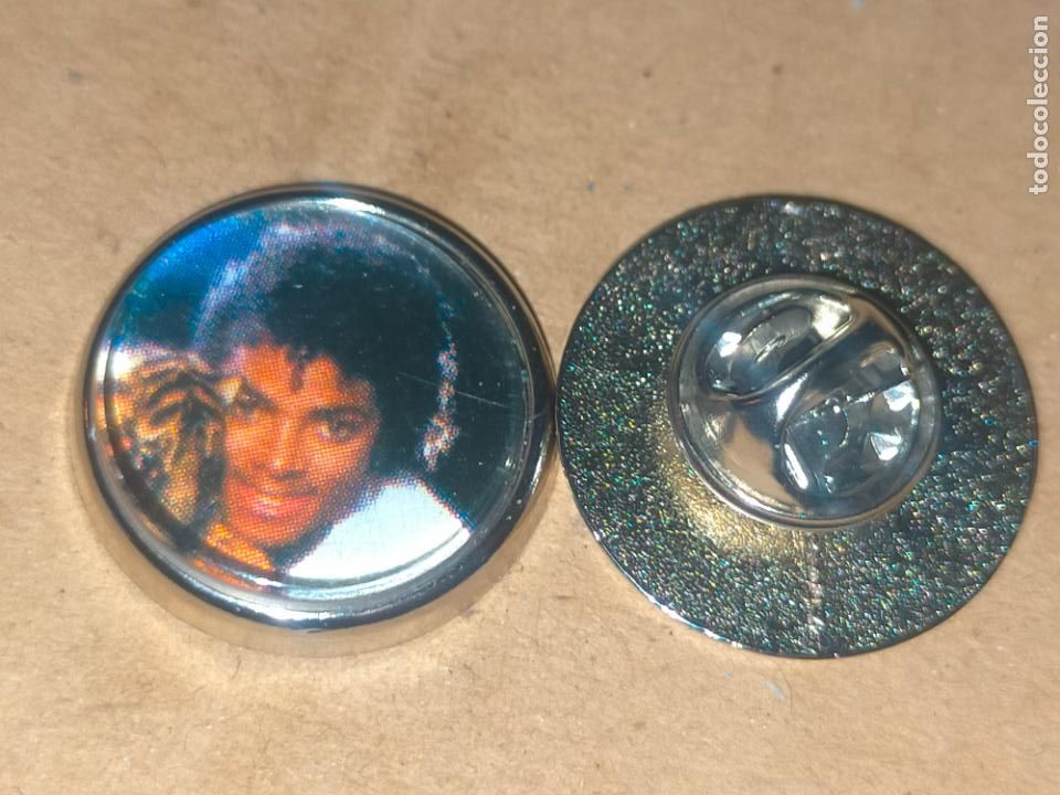 Pins de colecci&oacute;n: pin redondo metal - musica - cantante , michael jackson