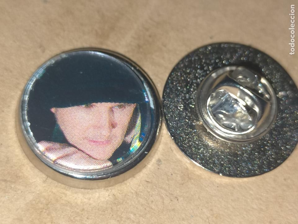 Pins de cole&ccedil;&atilde;o: pin redondo metal - m&uacute;sica cantante Amaral