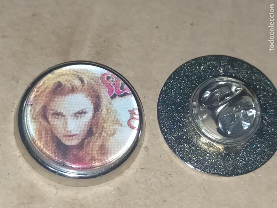 Pins de cole&ccedil;&atilde;o: pin redondo metal - musica cantante grupo - madonna