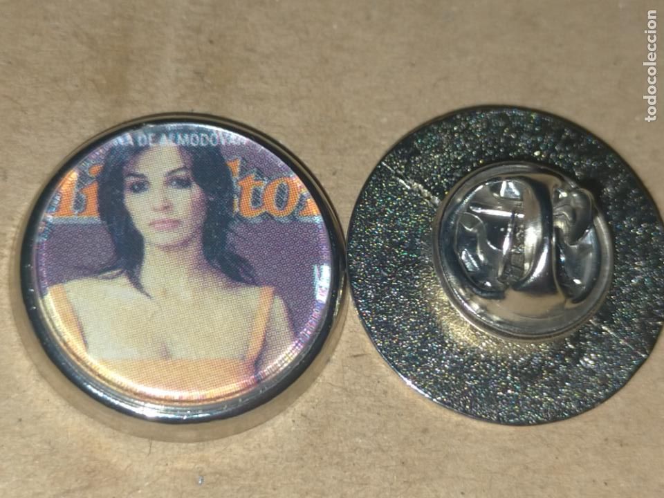 Pin's de collection: pin redondo metal - musica cantante grupo - In&eacute;s Sastre
