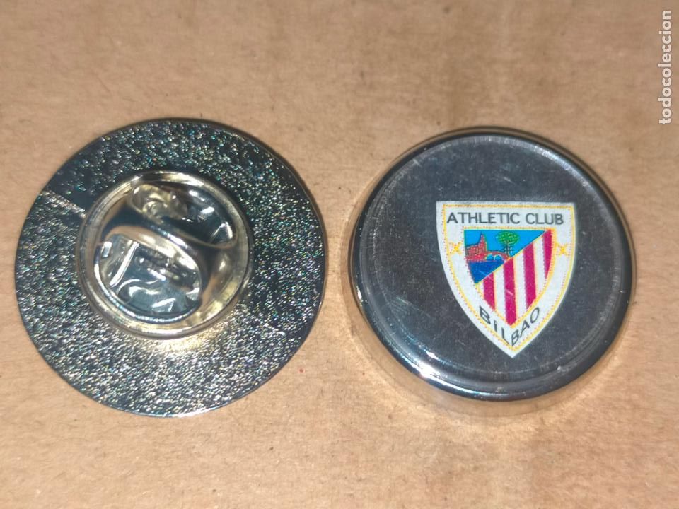 Pin's de collection: PIN REDONDO METAL - futbol escudo liga espa&ntilde;ola , el de la foto