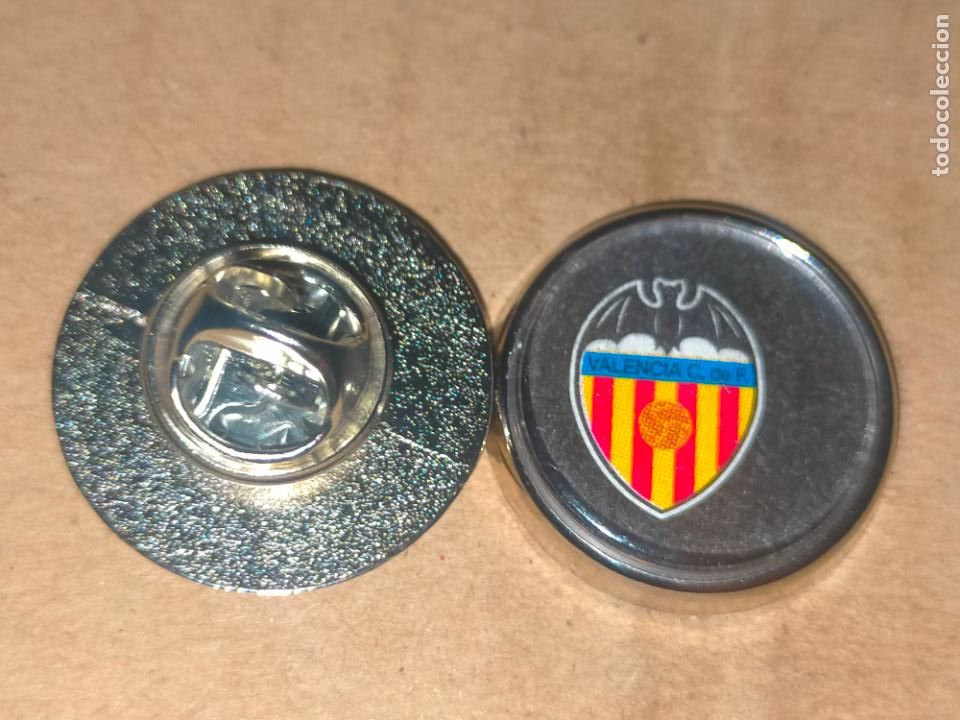 Pins e Spille di collezione: PIN REDONDO METAL - futbol escudo liga espa&ntilde;ola , el de la foto