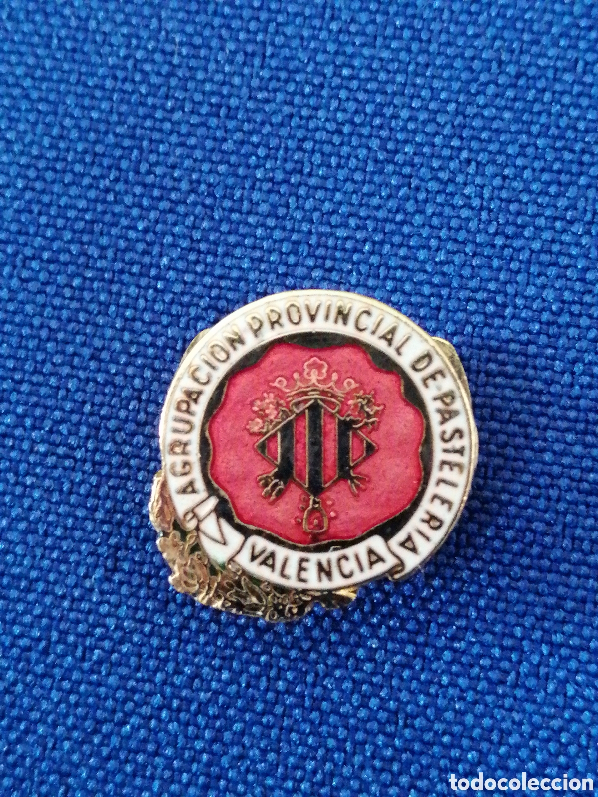 Sammlung von Pins: AGRUPACI&Oacute;N PROVINCIAL DE PASTELER&Iacute;A DE VALENCIA INSIGNIA DE OJAL ANTIGUA