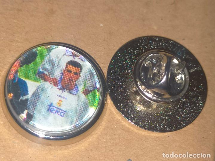 Pins e Spille di collezione: PIN REDONDO METAL - FUTBOL EQUIPO COMPONENTE O JUGADOR DEL REAL MADRID