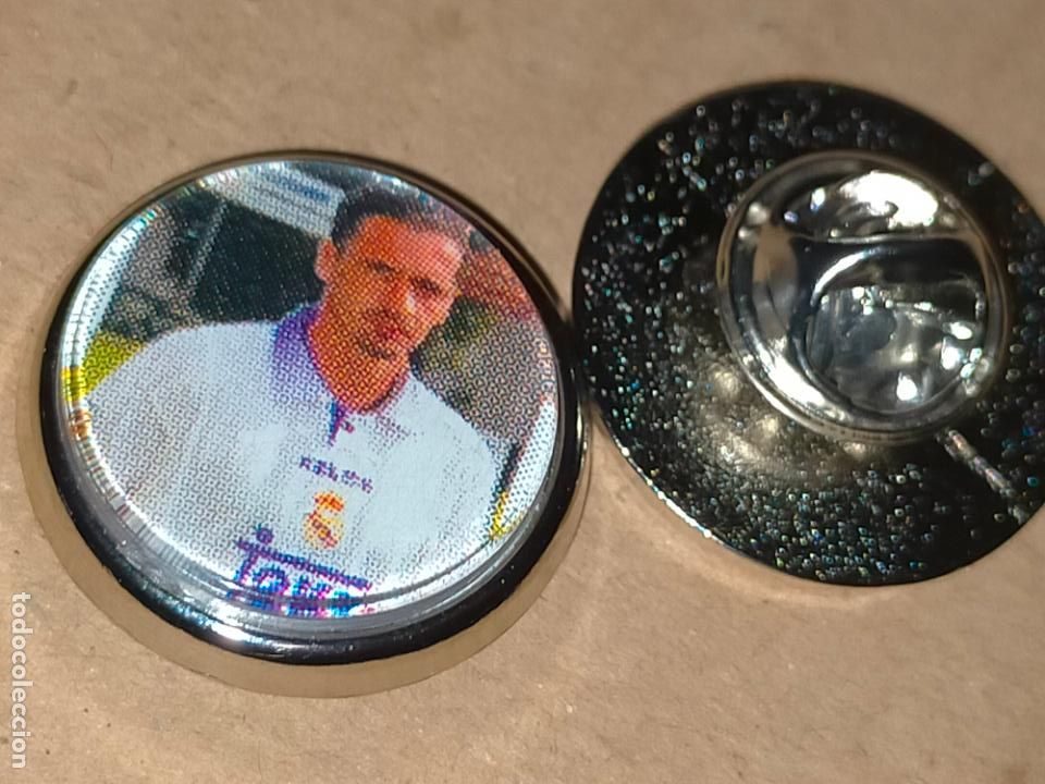 Pins de cole&ccedil;&atilde;o: PIN REDONDO METAL - FUTBOL EQUIPO COMPONENTE O JUGADOR DEL REAL MADRID