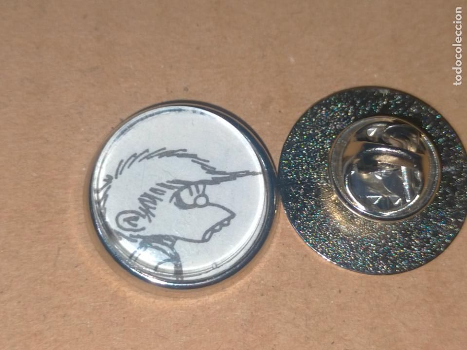 Pins de colecci&oacute;n: pin redondo metal - COMIC PERSONAJE DE MAFALDA