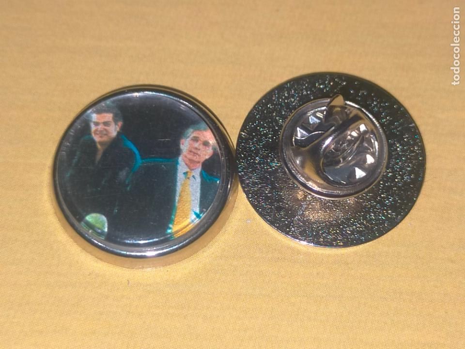 Pins de colecci&oacute;n: pin redondo metal - musica cantante grupo - Los Chichos