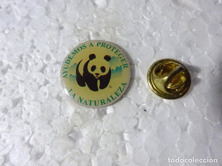 Sammlung von Pins: PIN DE NATURALEZA ECOLOG&Iacute;A. OSO PANDA. AYUDEMOS A PROTEGER LA NATURALEZA