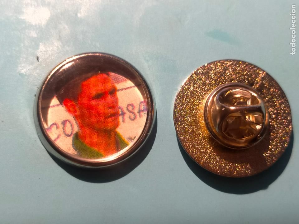 Pins e Spille di collezione: pin redondo metal - FUTBOL REAL BETIS BALOMPIE - JUGADOR