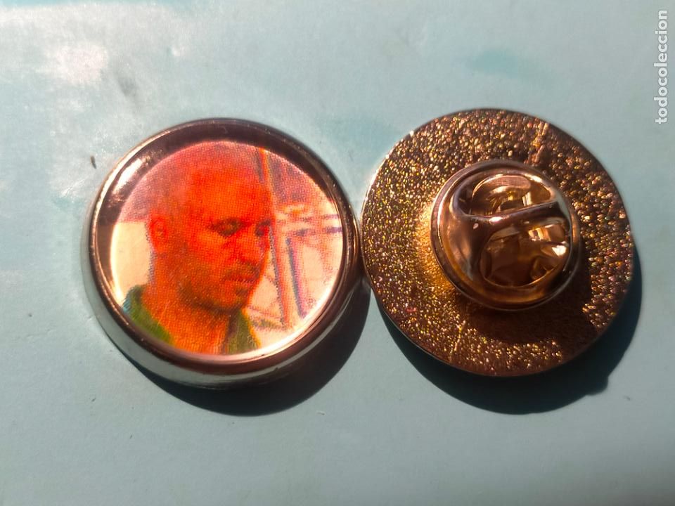 Sammlung von Pins: pin redondo metal - FUTBOL REAL BETIS BALOMPIE - JUGADOR