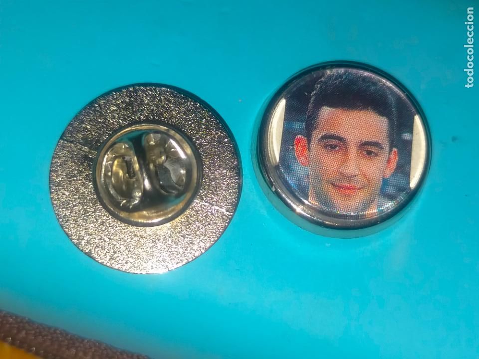 Collection pins: pin redondo metal - FUTBOL club deportivo Alav&eacute;s jugador plantilla