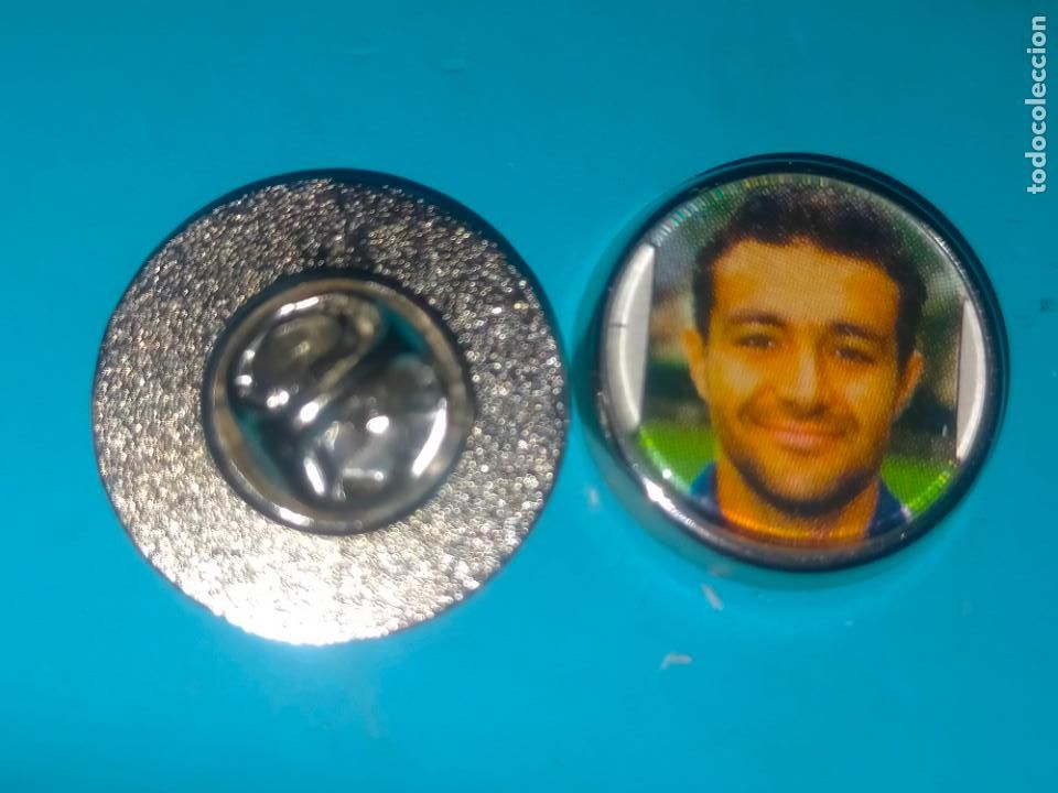 Sammlung von Pins: pin redondo metal - FUTBOL club deportivo Alav&eacute;s jugador plantilla